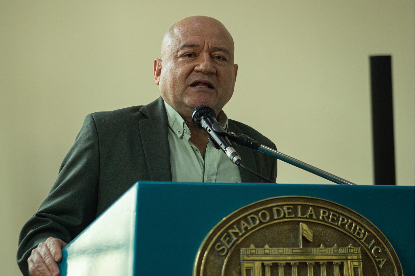 El senador Julián Gallo