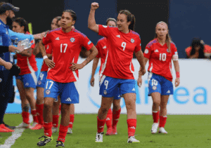 Chile derrota a Perú en su debut en la Copa América Femenina: 3-0