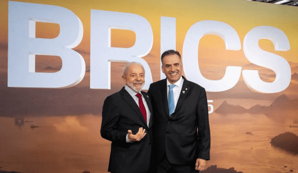 Yamandú Orsi con Lula da Silva