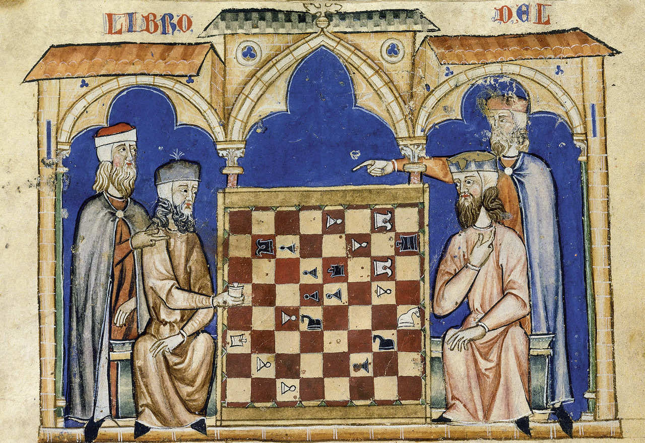 El ajedrez, heredado de al-Ándalus, ilustra el mestizaje cultural y el diálogo de saberes que definieron la península ibérica medieval (Libro de juegos de Alfonso X el Sabio,1283).
