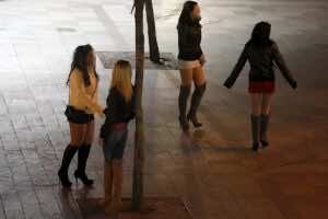 España registra más de 114.000 mujeres en situación de prostitución, la mitad latinoamericanas
