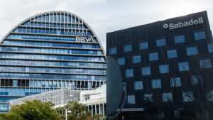 BBVA replantea su OPA sobre Sabadell tras el doble revés del Gobierno y los accionistas