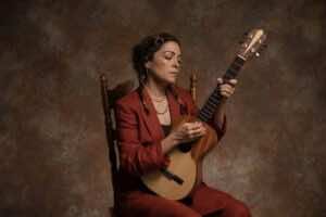 Natalia Lafourcade lleva su intimidad sonora al corazón del Mediterráneo