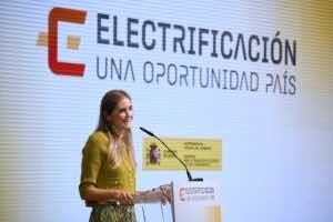 El Gobierno español reforzará la red eléctrica con inversiones de 13.500 millones