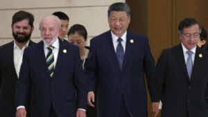 China exige a Estados Unidos cesar la «coacción» contra los países latinoamericanos