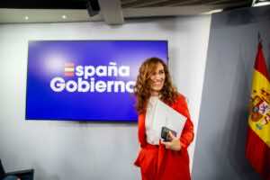 El Gobierno recupera la batalla ideológica por lo público