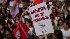Miles de estudiantes paralizan España contra el acoso escolar tras el suicidio de Sandra Peña