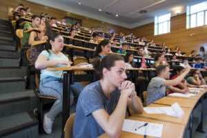 La universidad pública española pierde alumnos, envejece y se queda sin relevo