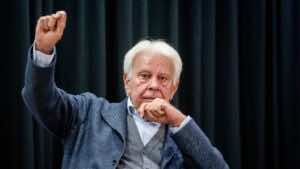 Felipe González tiene empresa inmobiliaria, fundación propia y cargo en Boluda