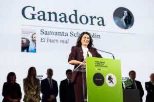 Samanta Schweblin gana el Aena por explorar el mal desde la ficción
