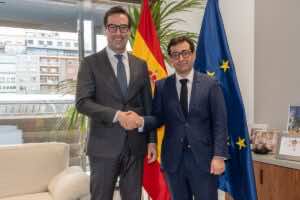 La UE abre la puerta a un impuesto extraordinario a las energéticas