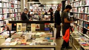 Solo el 4,5% de los libros publicados supera las cien copias vendidas en España