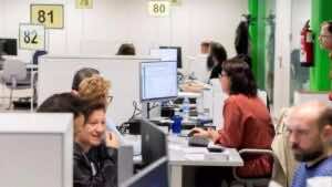 El Estado tiene hoy menos empleados que en 2010