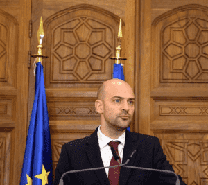Francia ve cercano un acuerdo entre Estados Unidos e Irán para reabrir el estrecho de Ormuz
