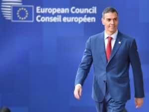 Sánchez pide en Bruselas más fondos y diálogo con China