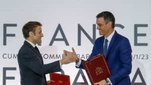 El PP bloquea en el Senado el tratado de amistad con Francia