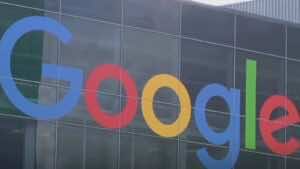 Bruselas multa a Google con 890 millones por abuso de posición