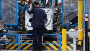 El paro baja del 10% por primera vez desde 2008