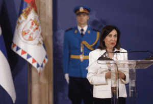 Robles defiende ante la OTAN el gasto militar español