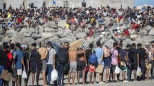 El CNI gana protagonismo en la nueva fase de la crisis de Ceuta