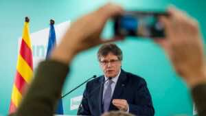 El Constitucional despeja el camino para la amnistía de Puigdemont