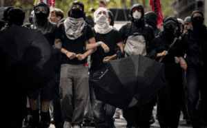 Francia: la protesta social gana las calles a las puertas de un presupuesto de austeridad
